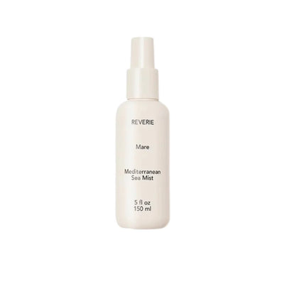 MARE Mediterranean Sea Mist is formulated with rice seed extract to add volume and strengthen hair, while algae extract thickens strands, enhances shine and protects from environmental damages. 