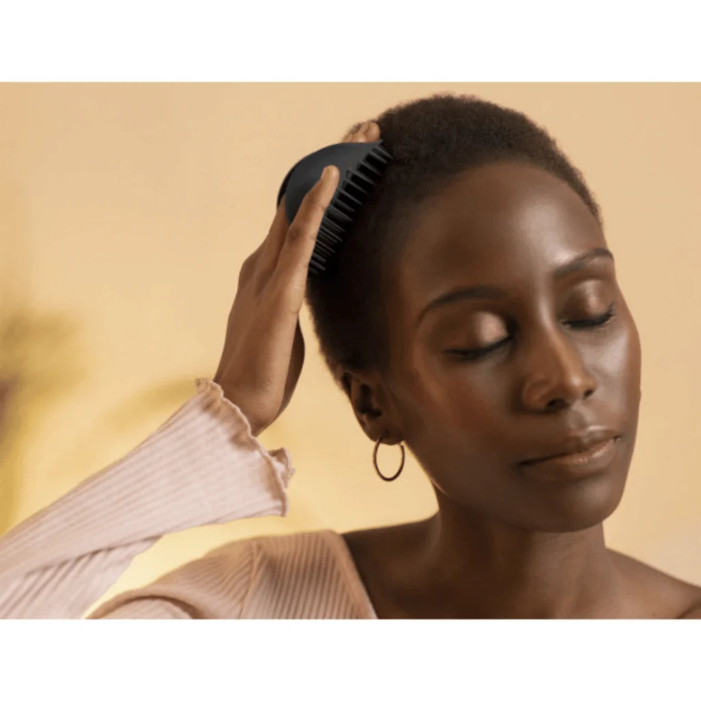 Black TANGLE TEEZER SCALP MASSAGER & EXFOLIATOR ShopNorthAuthentic scalp massage (5)